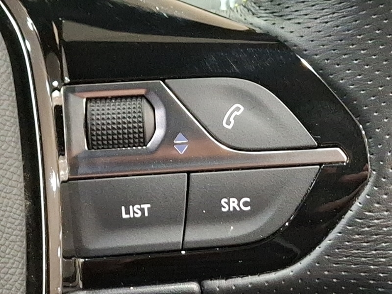 Used Peugeot 2008 2021 for sale - 77405008: Photo 18