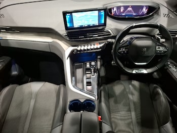 Used Peugeot 5008 2023 for sale - 79461496: Photo