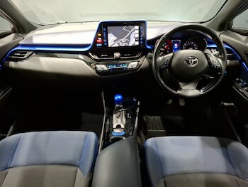 Used Toyota C-HR 2017 for sale - 76726477: Photo