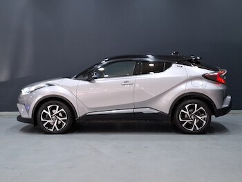 Used Toyota C-HR 2017 for sale - 76726477: Photo