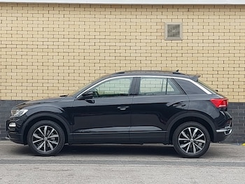 Used Volkswagen T-Roc 2018 for sale - 78686085: Photo