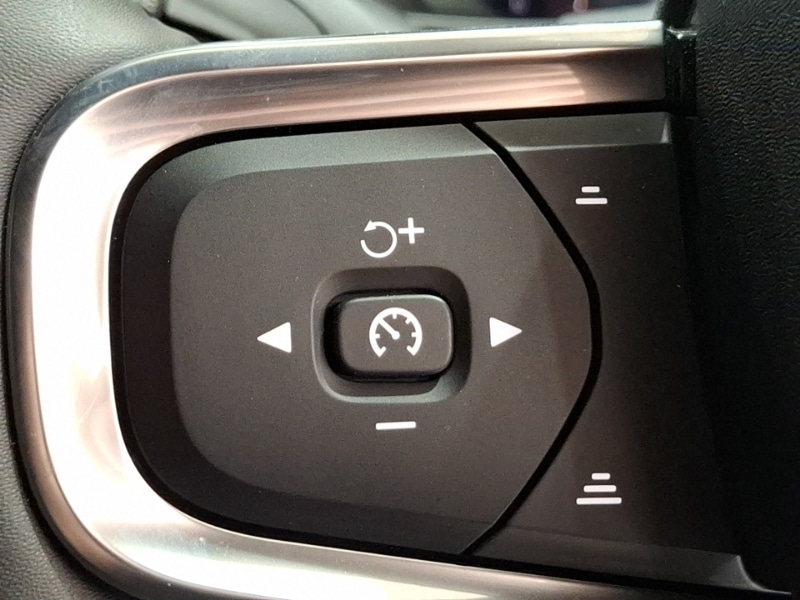 Used Volvo XC40 2025 for sale - 76834035: Photo 15