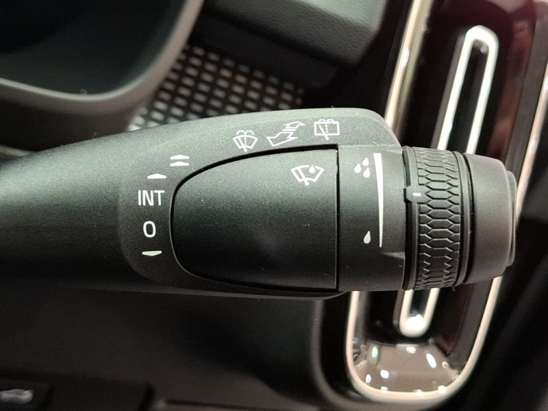 Used Volvo XC40 2025 for sale - 76834035: Photo 17