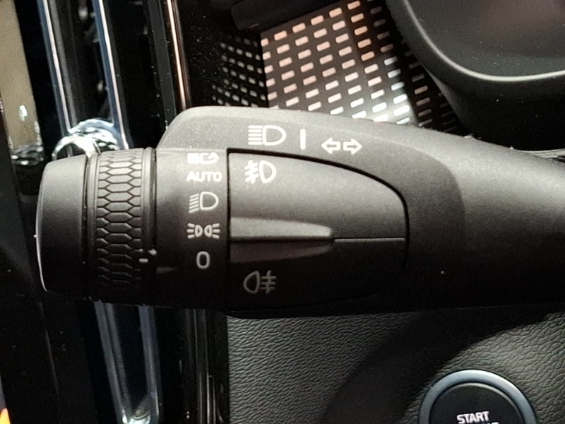 Used Volvo XC40 2025 for sale - 76834035: Photo 18