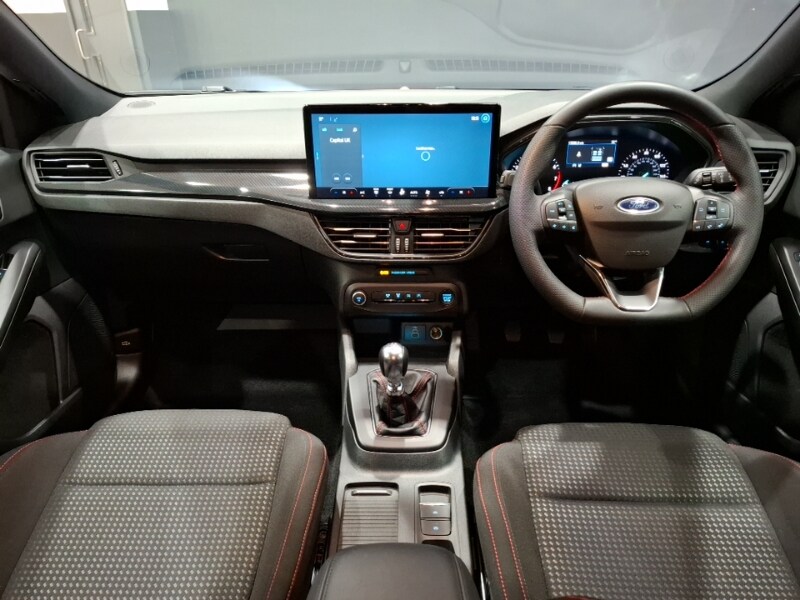 Used Ford Focus 2023 for sale - 76855607: Photo 2