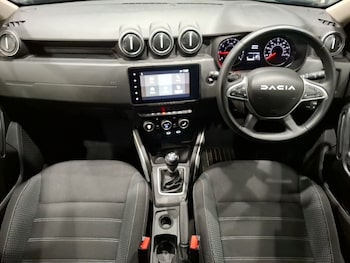 Used Dacia Duster 2024 for sale - 78941080: Photo
