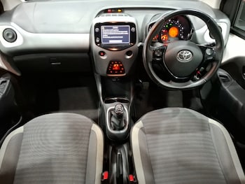 Used Toyota AYGO 2019 for sale - 78403618: Photo