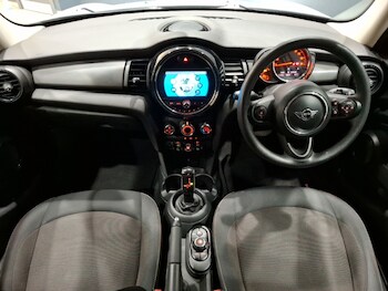 Used MINI Hatch 2019 for sale - 77536468: Photo