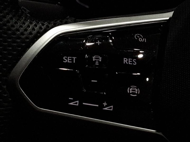 Used Volkswagen T-Roc 2022 for sale - 77329616: Photo 17