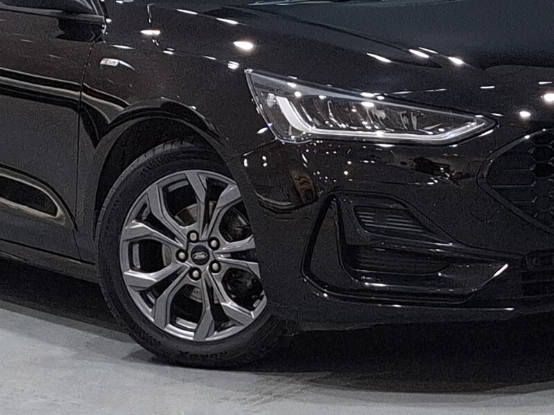 Used Ford Focus 2023 for sale - 76860300: Photo 9