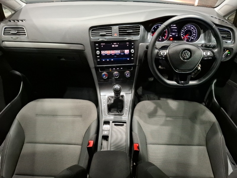 Used Volkswagen Golf 2018 for sale - 77573428: Photo 2