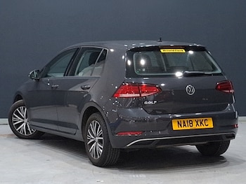 Used Volkswagen Golf 2018 for sale - 77573428: Photo