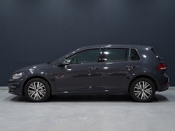 Used Volkswagen Golf 2018 for sale - 77573428: Photo