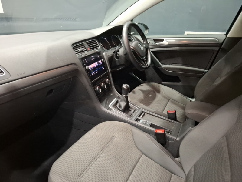 Used Volkswagen Golf 2018 for sale - 77573428: Photo 5