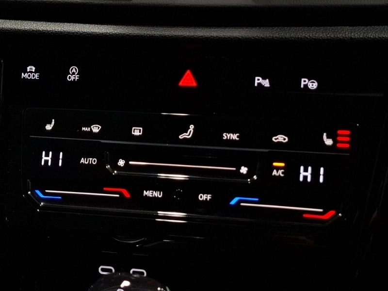 Used Volkswagen T-Roc 2025 for sale - 77105634: Photo 15