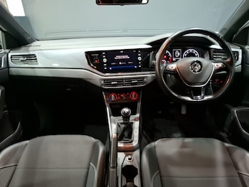 Used Volkswagen Polo 2019 for sale - 76915674: Photo