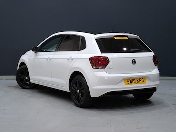 Used Volkswagen Polo 2019 for sale - 76915674: Photo