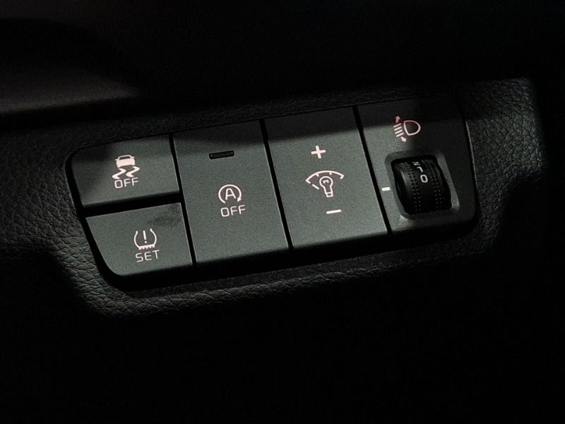 Used Kia Stonic 2021 for sale - 76483881: Photo 19