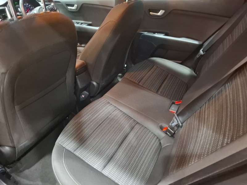 Used Kia Stonic 2021 for sale - 76483881: Photo 6