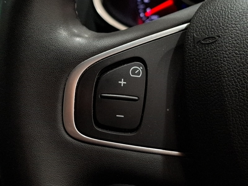 Used Renault Clio 2019 for sale - 76779841: Photo 17