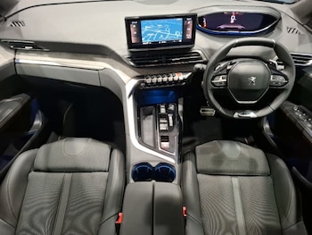 Used Peugeot 5008 2023 for sale - 79550044: Photo