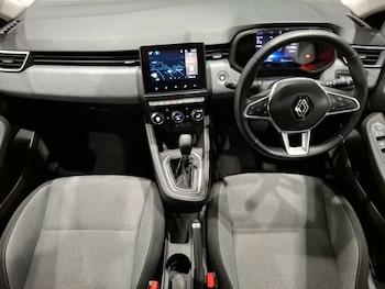 Used Renault Clio 2024 for sale - 78747506: Photo