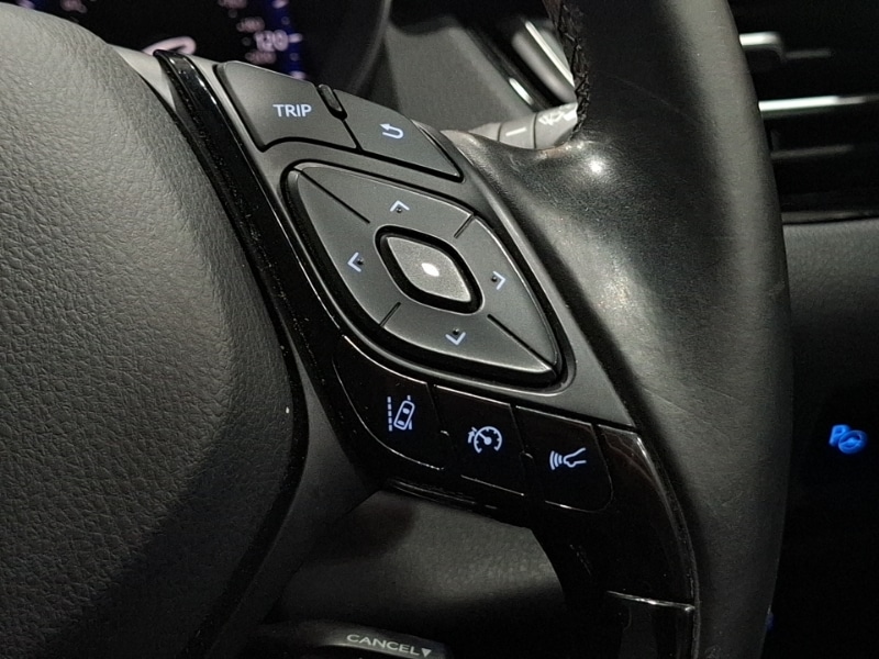 Used Toyota C-HR 2019 for sale - 76880395: Photo 17