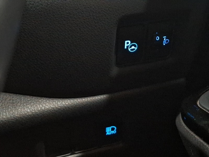 Used Toyota C-HR 2019 for sale - 76880395: Photo 19