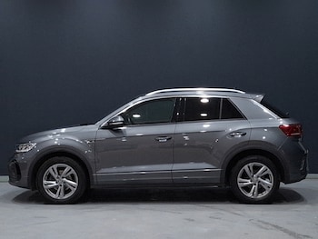 Used Volkswagen T-Roc 2023 for sale - 77721835: Photo