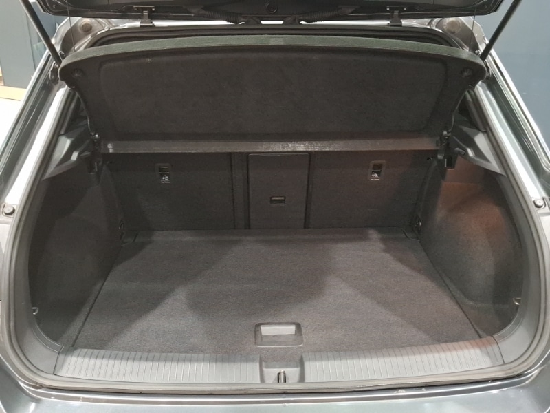 Used Volkswagen T-Roc 2023 for sale - 77721835: Photo 8