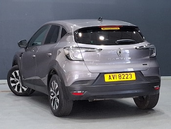 Used Renault Captur 2025 for sale - 78998250: Photo