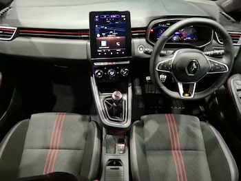 Used Renault Clio 2023 for sale - 77716626: Photo