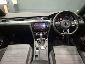 Used Volkswagen Passat 2017 for sale - 75894094: Photo