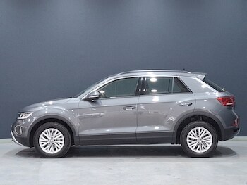 Used Volkswagen T-Roc 2023 for sale - 78455920: Photo
