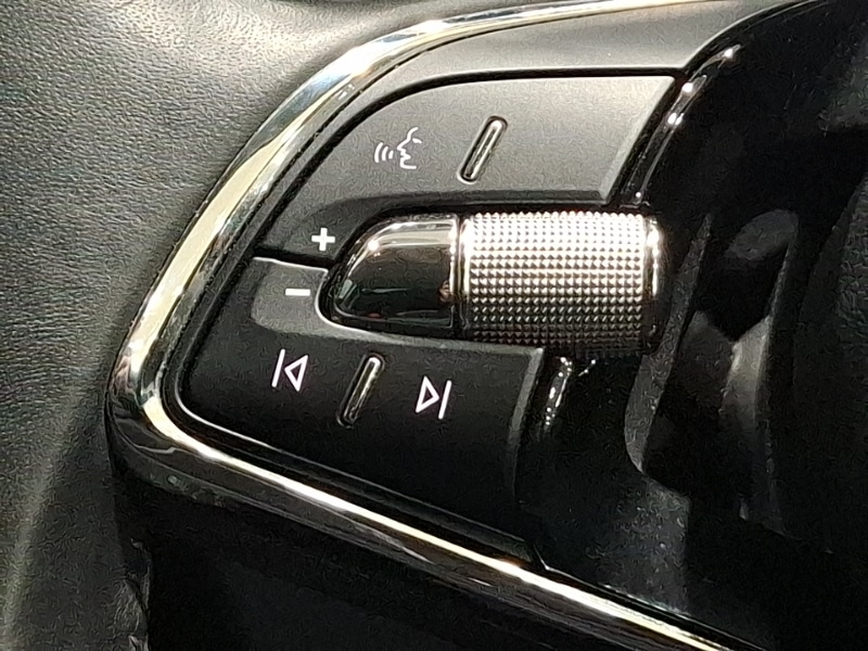 Used Skoda Karoq 2021 for sale - 77304137: Photo 17