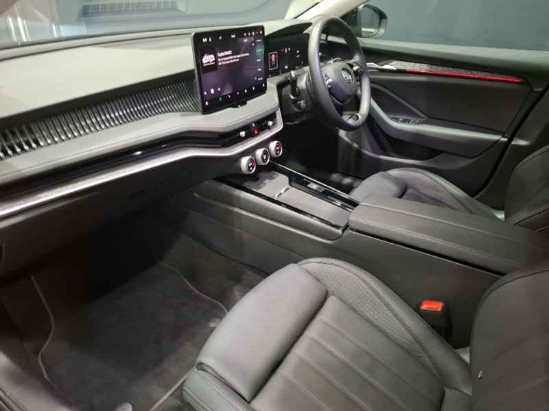 Used Skoda Superb 2024 for sale - 76160717: Photo 5