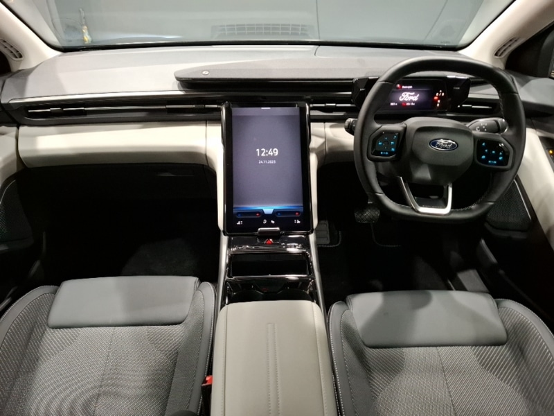 Used Ford Explorer 2025 for sale - 76721796: Photo 2