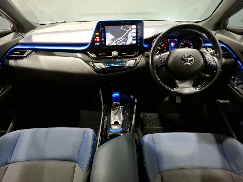 Used Toyota C-HR 2017 for sale - 76602659: Photo 2