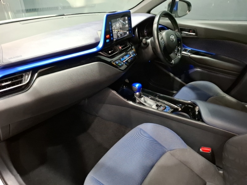 Used Toyota C-HR 2017 for sale - 76602659: Photo 5