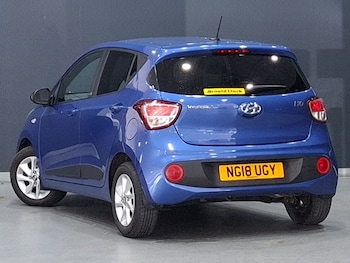 Used Hyundai i10 2018 for sale - 79351179: Photo