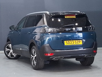 Used Peugeot 5008 2023 for sale - 79303136: Photo