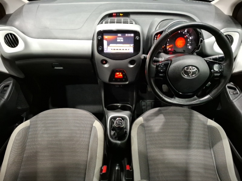 Used Toyota AYGO 2019 for sale - 78079879: Photo 2