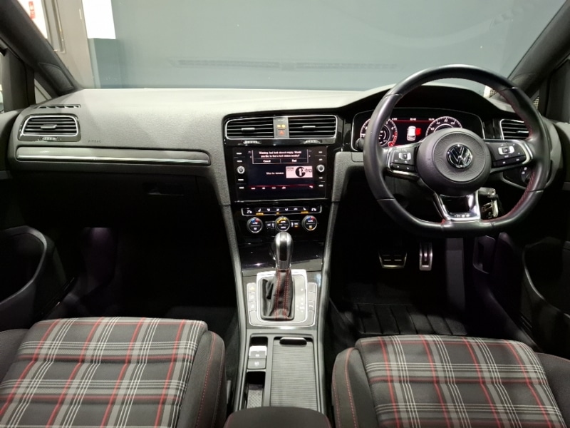 Used Volkswagen Golf 2019 for sale - 77173920: Photo 2