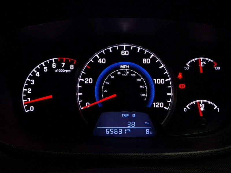 Used Hyundai i10 2018 for sale - 76696156: Photo 10