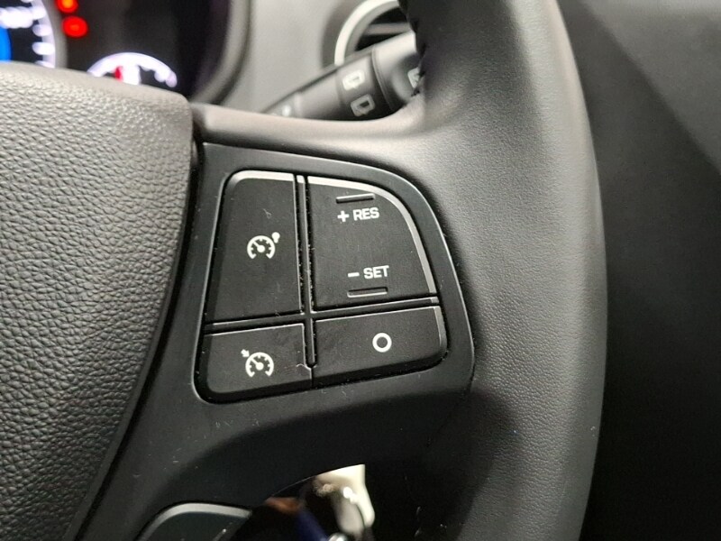 Used Hyundai i10 2018 for sale - 76696156: Photo 18