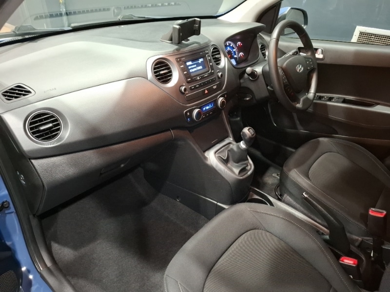 Used Hyundai i10 2018 for sale - 76696156: Photo 5