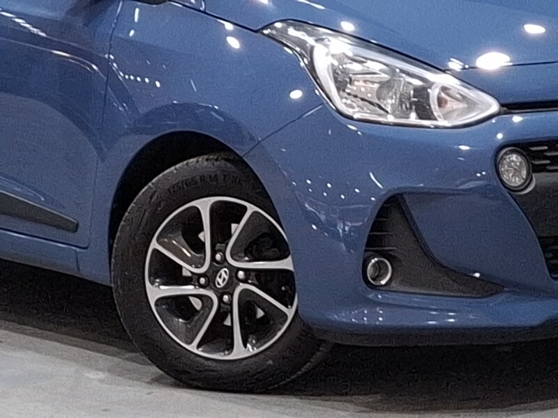 Used Hyundai i10 2018 for sale - 76696156: Photo 9