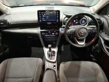 Used Toyota Yaris Cross 2022 for sale - 76511615: Photo