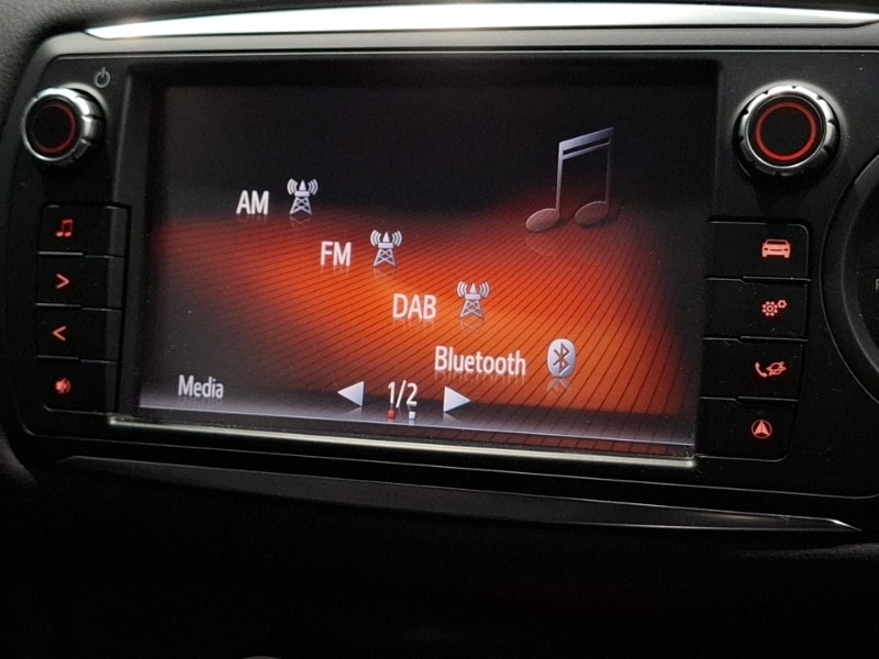 Used Toyota Yaris 2015 for sale - 76897756: Photo 12