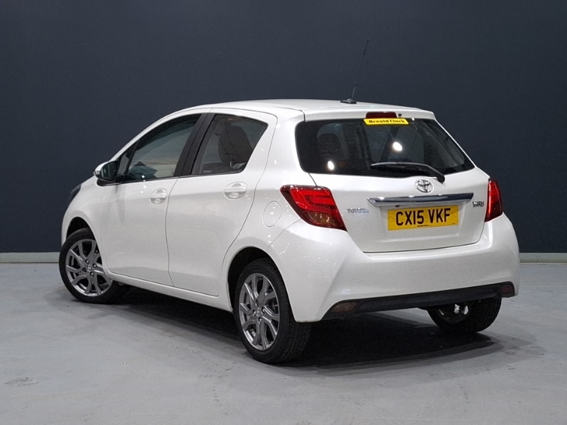 Used Toyota Yaris 2015 for sale - 76897756: Photo 3